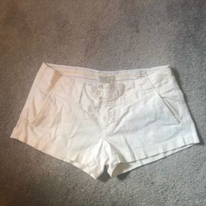 White American Eagle shorts!